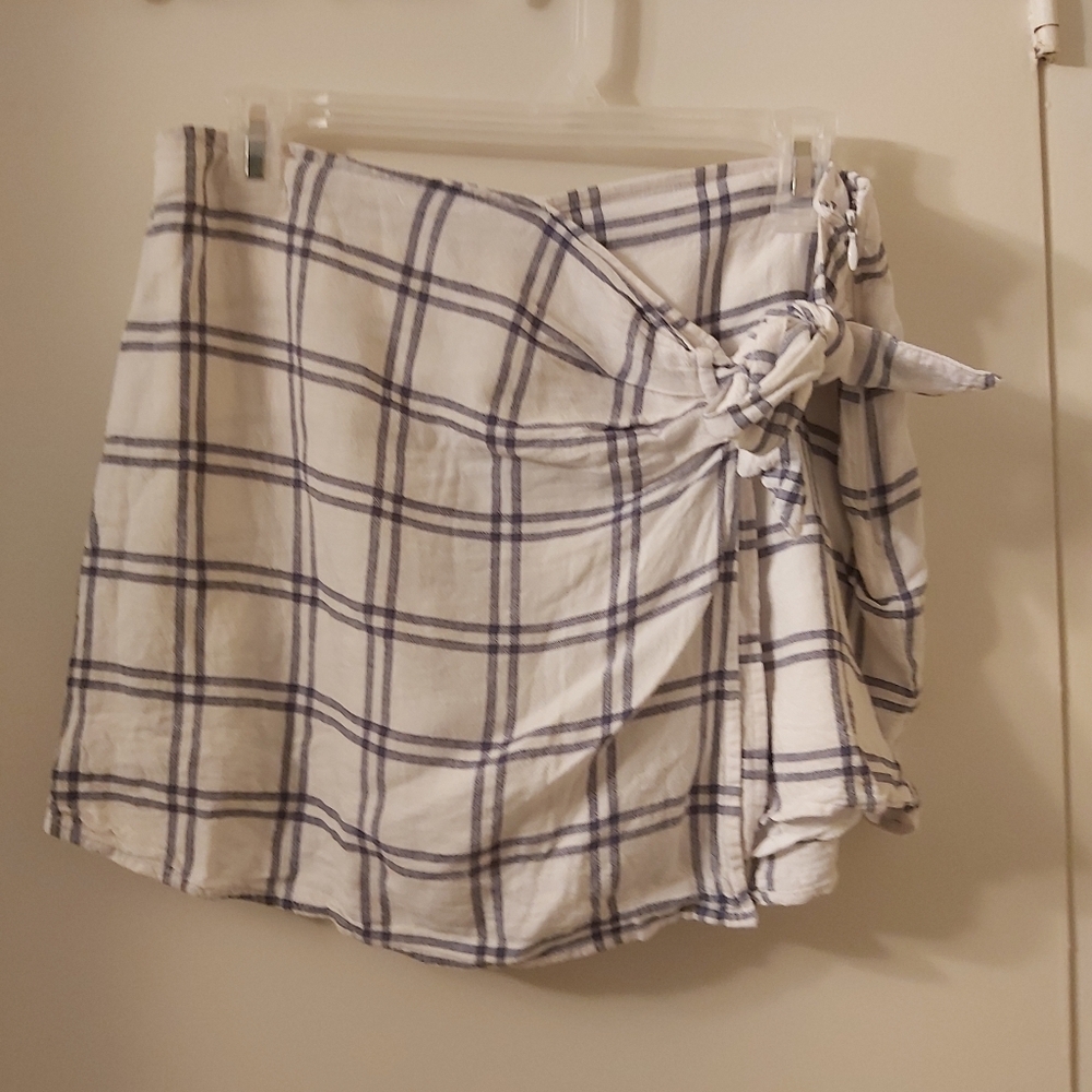 ABERCROMBIE & FITCH plaid skort, size medium (M)